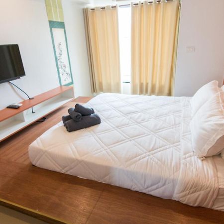2 Feel Bed Station Aparthotel Udon Thani Bagian luar foto