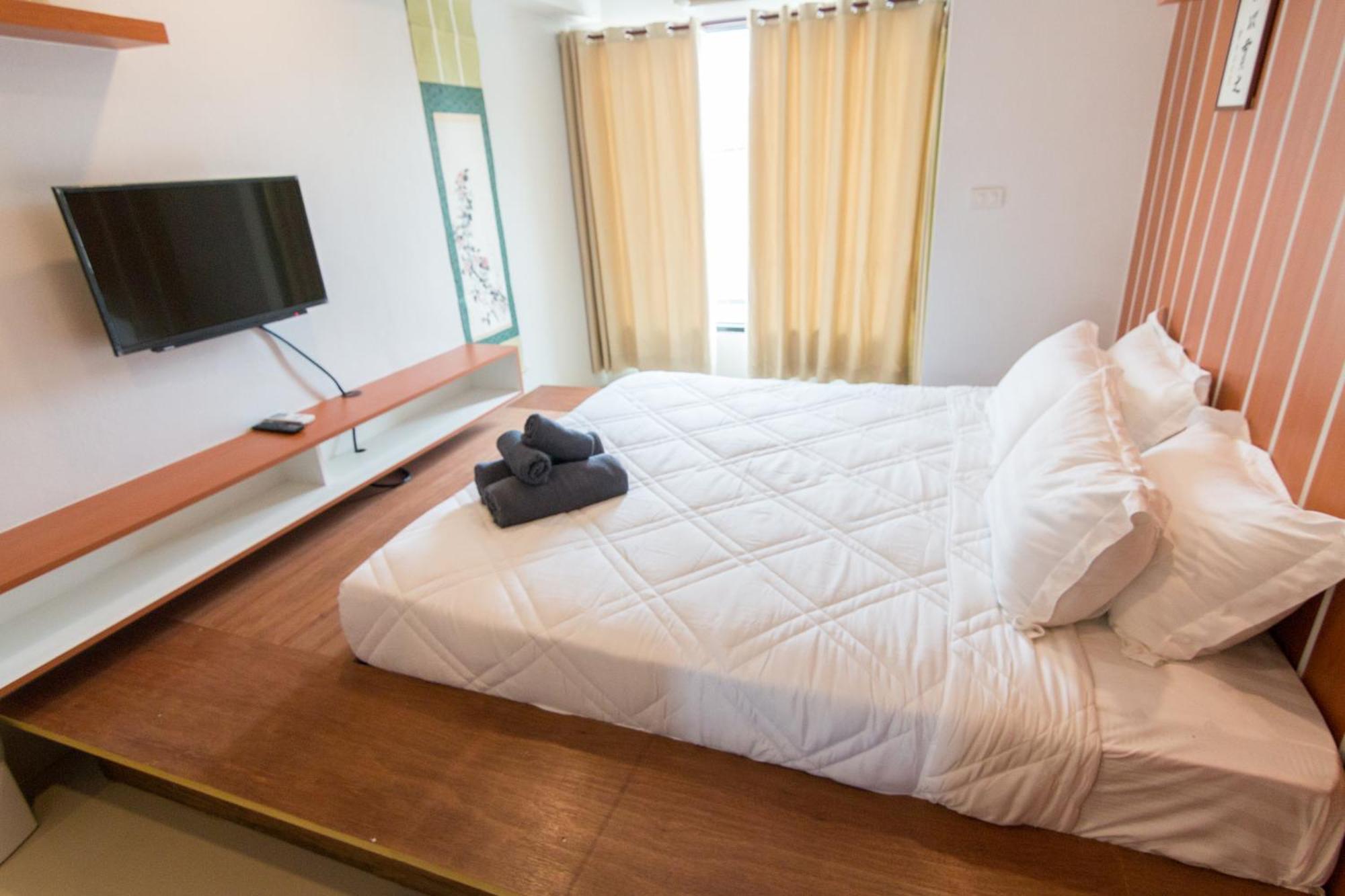 2 Feel Bed Station Aparthotel Udon Thani Bagian luar foto