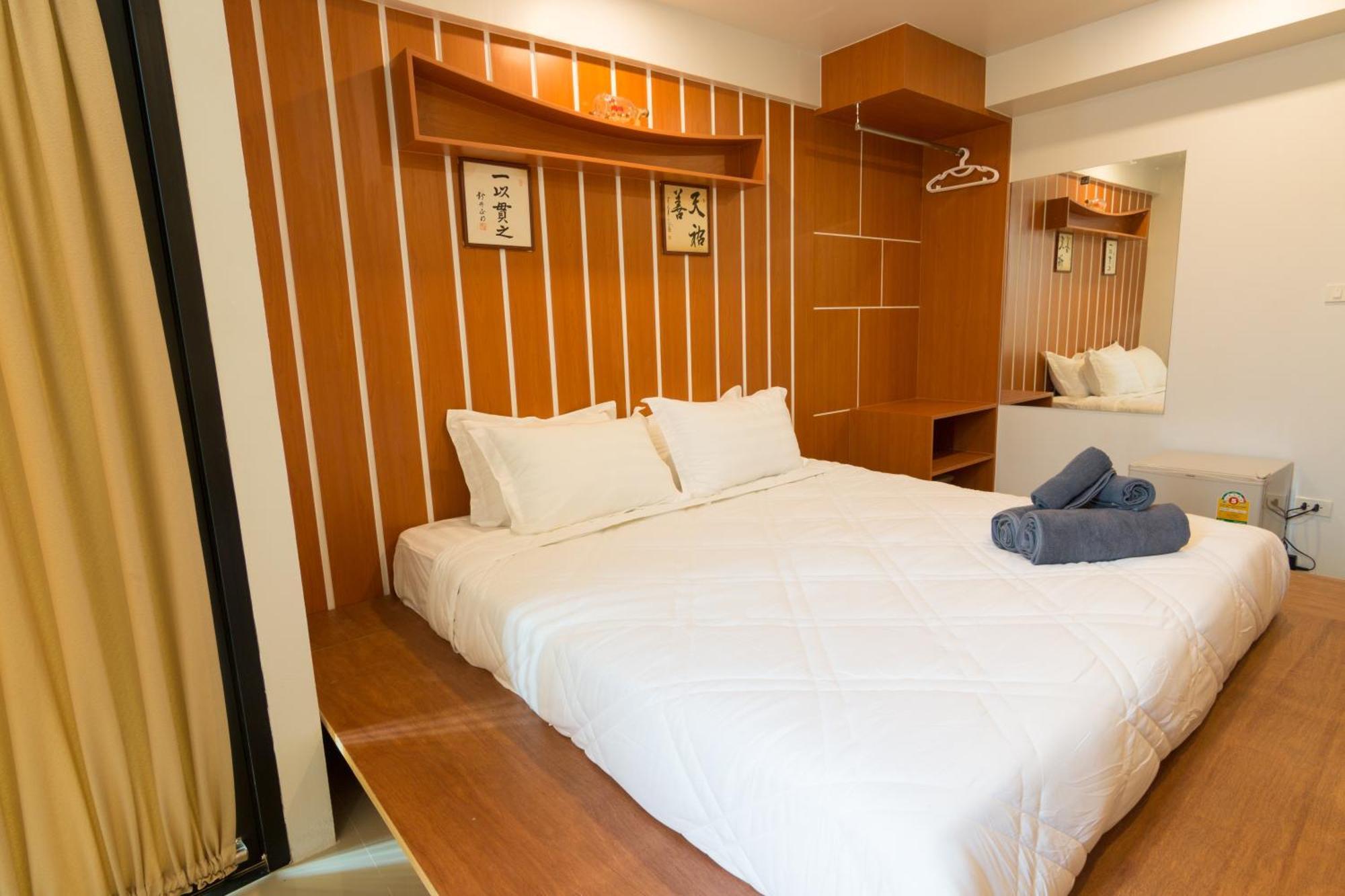 2 Feel Bed Station Aparthotel Udon Thani Bagian luar foto