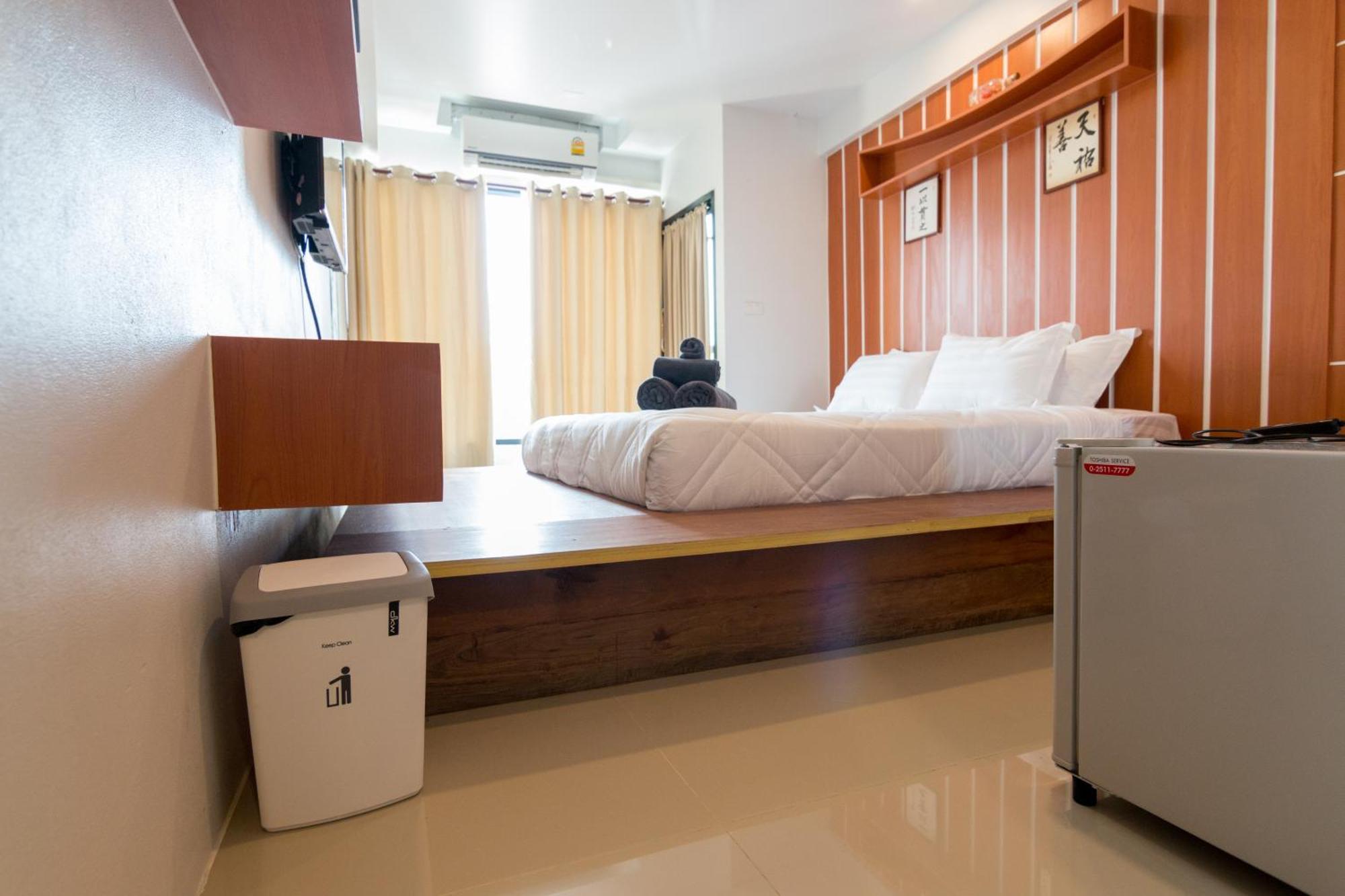 2 Feel Bed Station Aparthotel Udon Thani Bagian luar foto